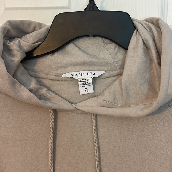 Athleta Bubble Hem Hoodie - Picture 5 of 11